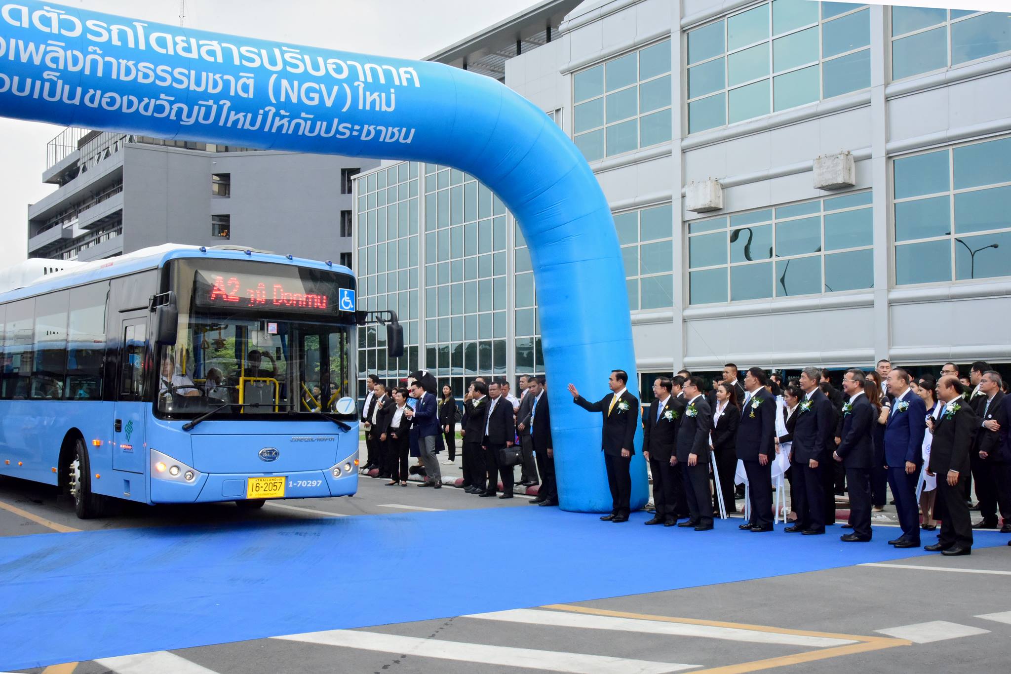 SEPO approves BMTA’s rehabilitation plan which includes a flat fare of 30 baht per day; 5,000 people could be forced out through early retirement